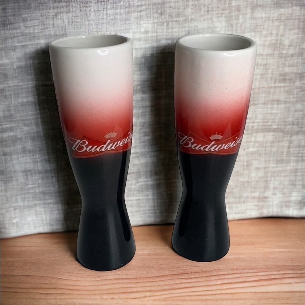 T16 2007 Budweiser Glasses white red and black ombré